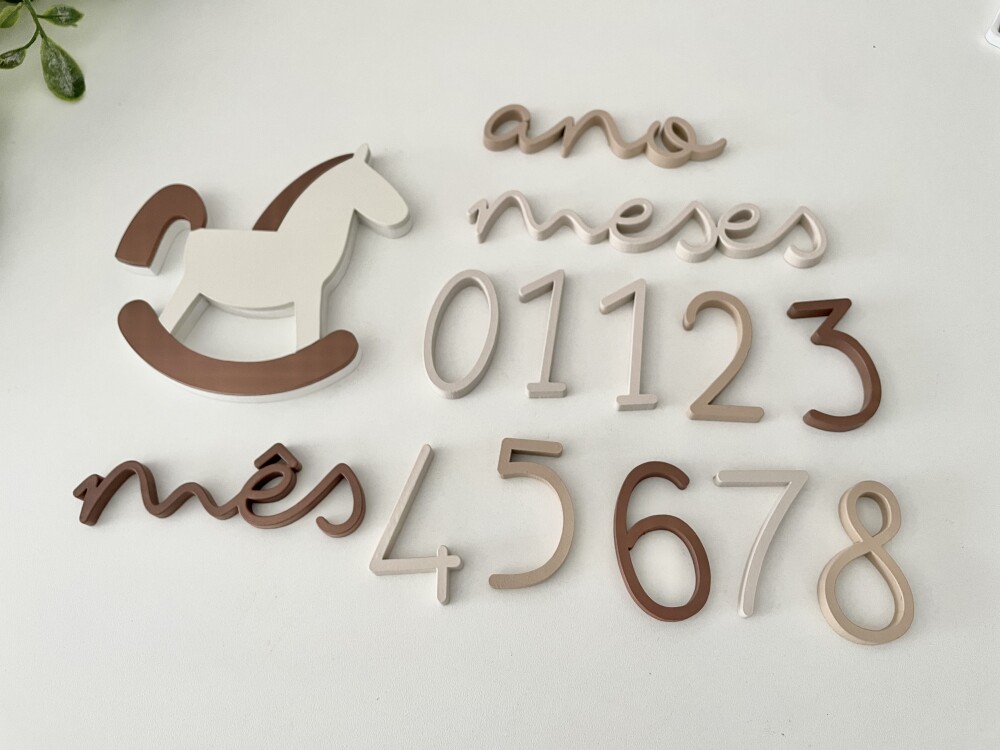 Mesversário Minimalista Cavalinho de Madeira - Kit pronto para r