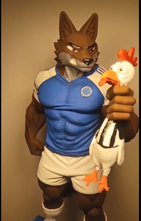 Mascote Raposão 28 cm de altura