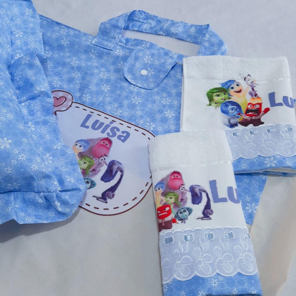 Kit creche personalizado: almofada, sacola para cobertas e toalhi