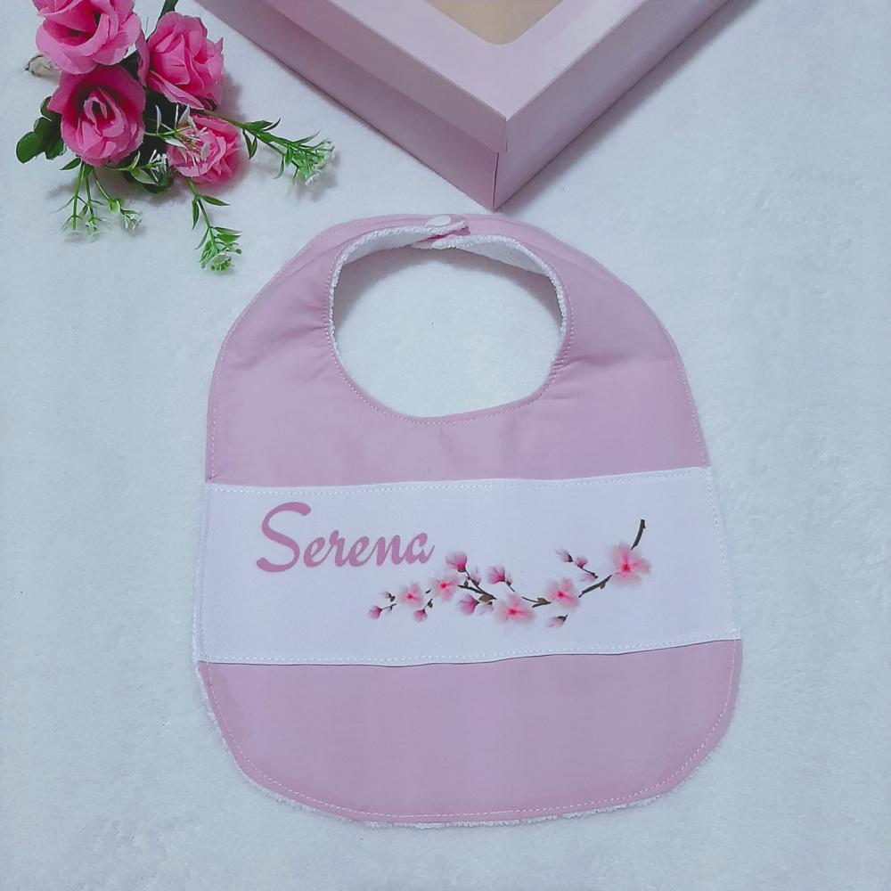 Kit presente personalizado: babeiro, babita e toalhinha Flor de L