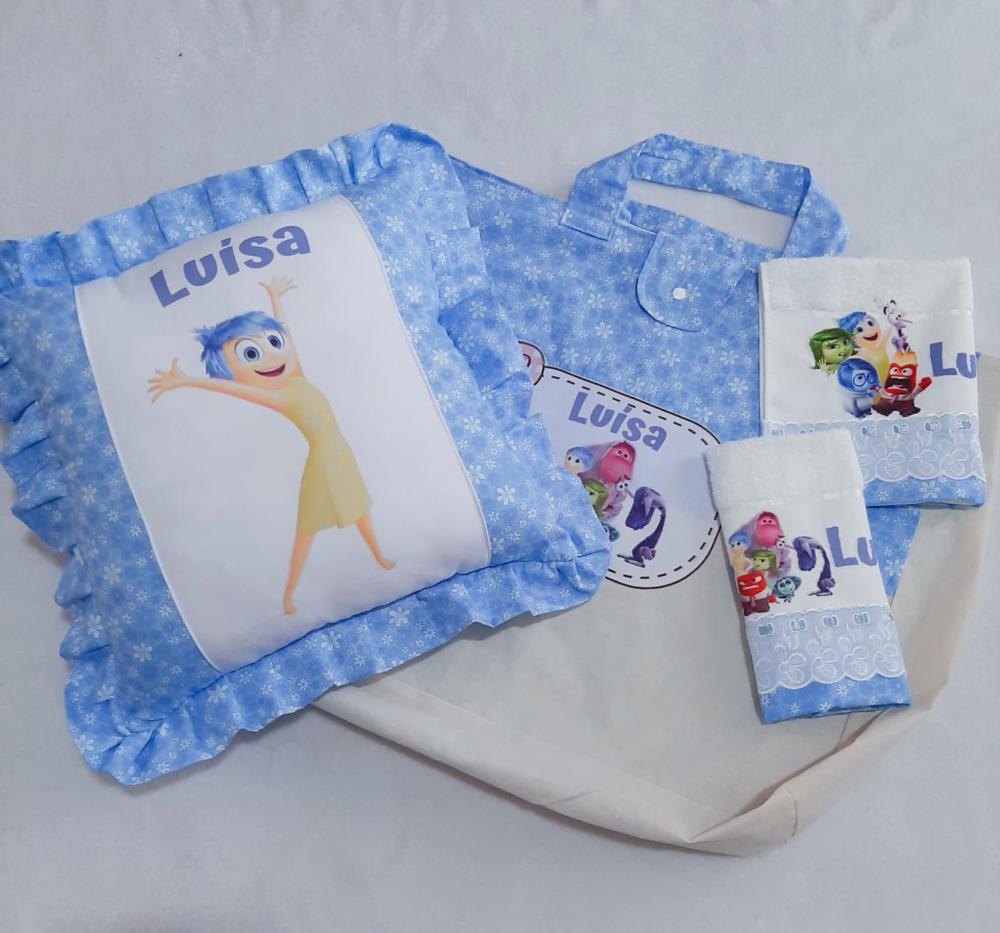 Kit creche personalizado: almofada, sacola para cobertas e toalhi