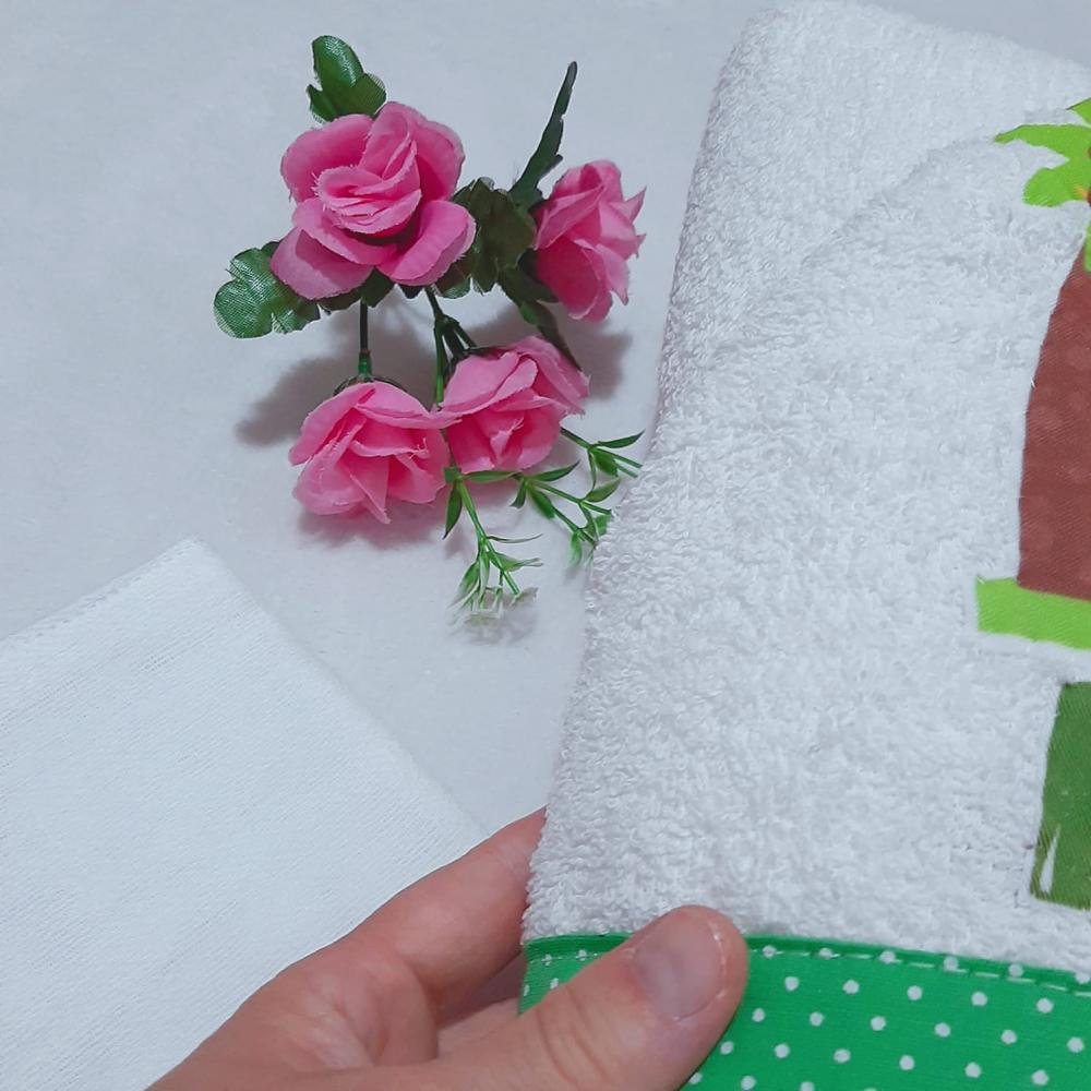 Toalha de banho com capuz para bebê e babita Safari Verde