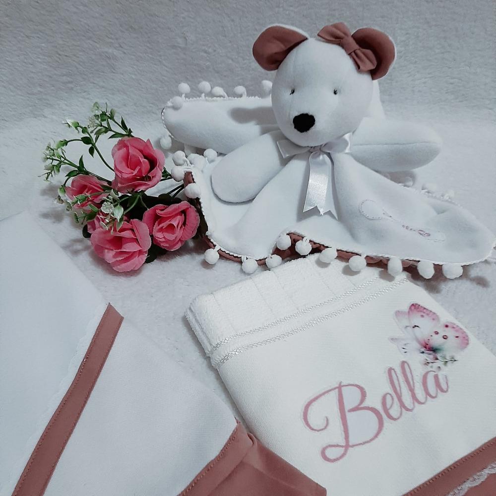 Kit Presente para bebê: naninha, cueiro, babita e toalha Borbole