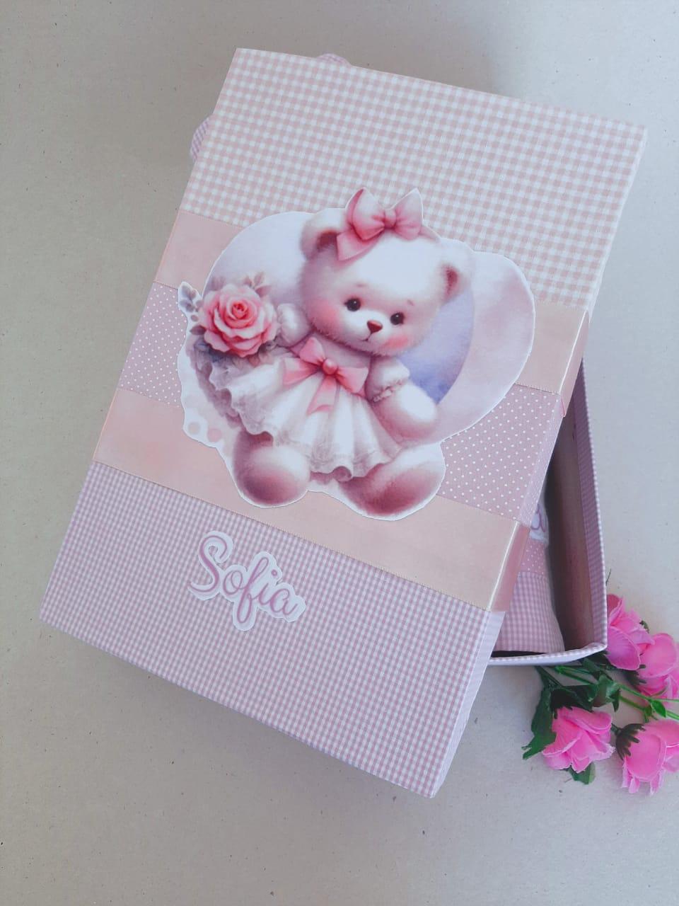 Caixinha Personalizada Presente para Bebê Ursinha com toalha de 