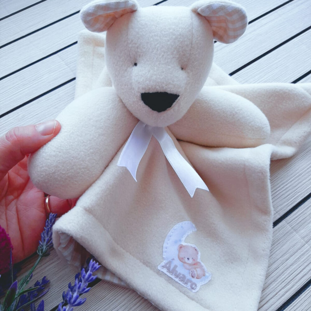 Kit para Bebê Personalizado – Toalha de Banho, Babitas, Body, 