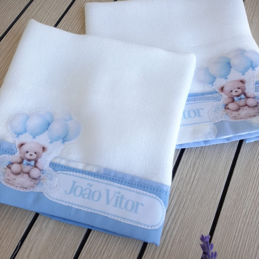 Kit para Bebê Personalizado – Toalha de Banho, Babitas e Caixa