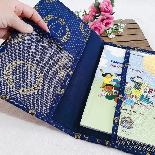 Necessaire Porta-fraldas e capa para caderneta de vacinação Urs