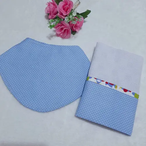 Babeiro bandana e babita poá azul