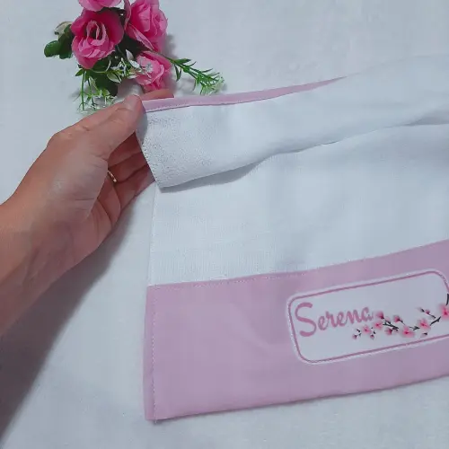 Kit presente personalizado: babeiro, babita e toalhinha Flor de L