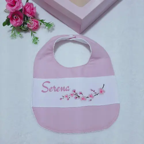 Kit presente personalizado: babeiro, babita e toalhinha Flor de L