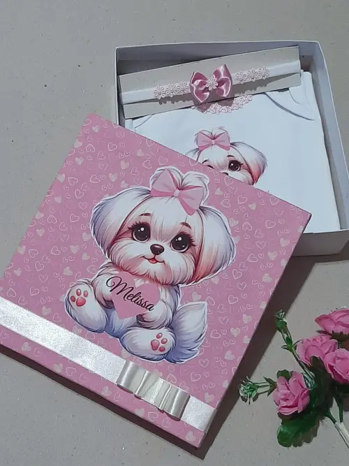 Caixinha Personalizada Cachorrinho Fofo com Body e Laço de Cabel