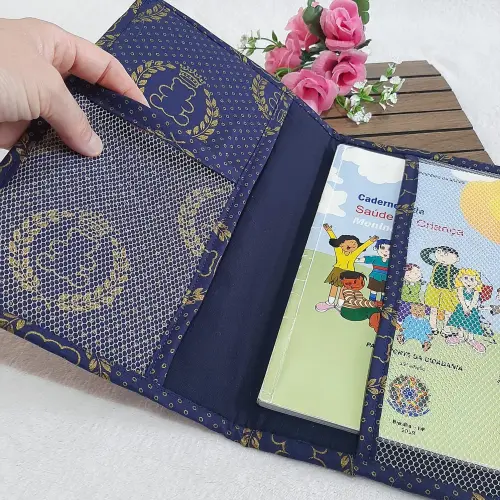 Necessaire Porta-fraldas e capa para caderneta de vacinação Urs