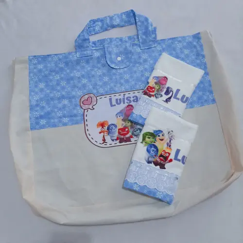 Kit creche personalizado: almofada, sacola para cobertas e toalhi