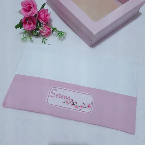 Kit presente personalizado: babeiro, babita e toalhinha Flor de L