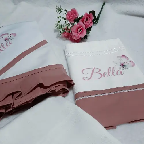 Kit Presente para bebê: naninha, cueiro, babita e toalha Borbole