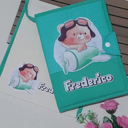 Capa para Caderneta de Vacinação com Porta Documentos - Tema e