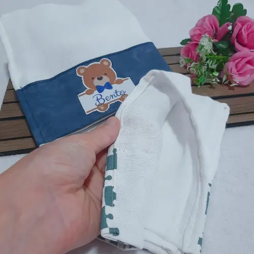 Fraldinhas de boca personalizadas - 2 unidades - Tema a Escolha -