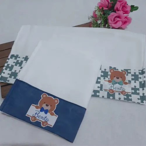 Fraldinhas de boca personalizadas - 2 unidades - Tema a Escolha -