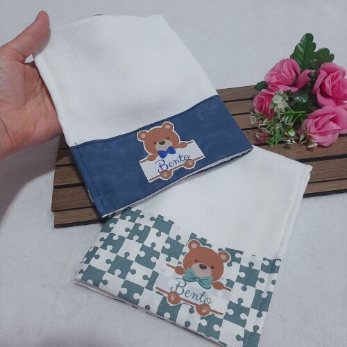 Fraldinhas de boca personalizadas - 2 unidades - Tema a Escolha