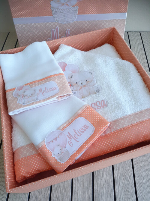 Kit Presente Bebê Personalizado - Toalha de Banho, Babitas e Cai