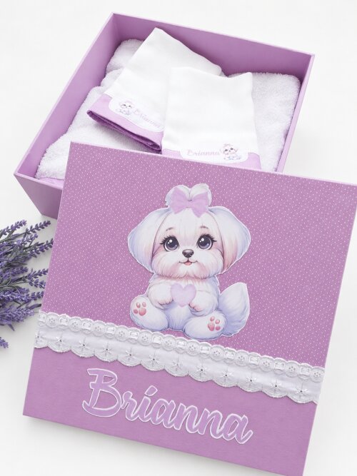 Kit Presente Bebê Personalizado - Toalha de Banho, Babitas e Caixa Exclusiva - Tema Cachorrinho Lilásixa Presenteável - Cachorrinho