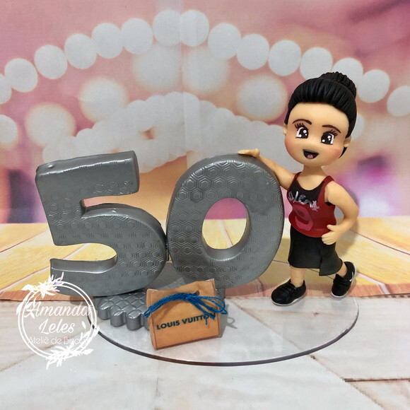De repente 50 anos com sacola de compras