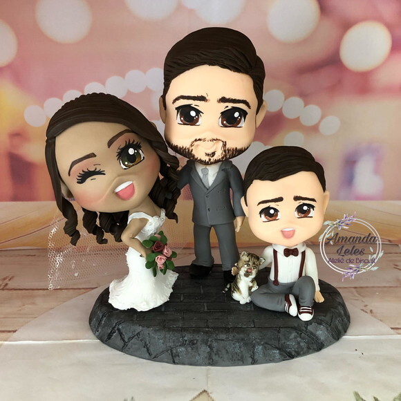 Noivinhos Família com gatinho Chibi