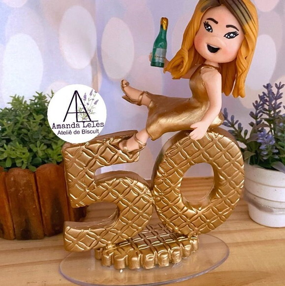 Vela 50 Anos Biscuit Topo de Bolo Dourado