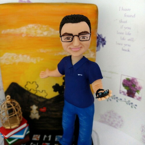 Escultura Caricato | com Cenário