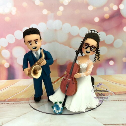 Noivinhos Fofinho com saxofone e violoncelo