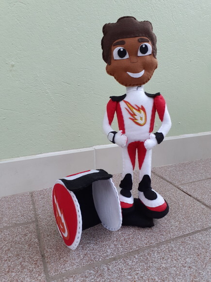 Aj de Blaze Monster Machine em Feltro