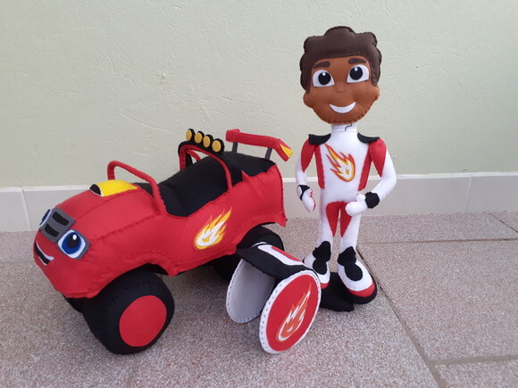 Blaze e Aj em Feltro