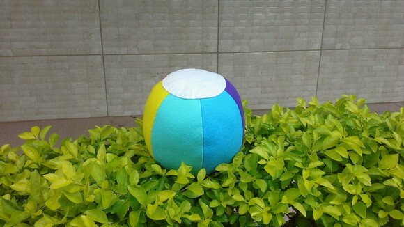 Bola do Mundo Bita em Feltro