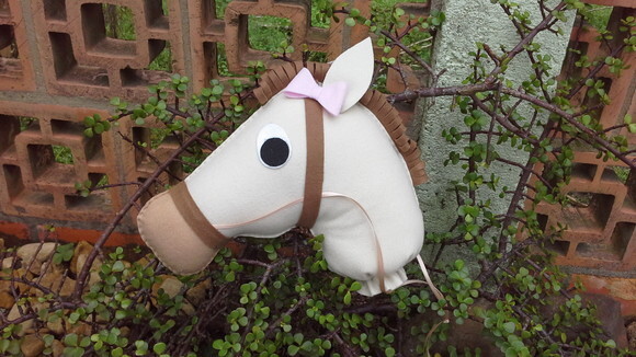 Cabeça de Cavalo de Pau de Feltro
