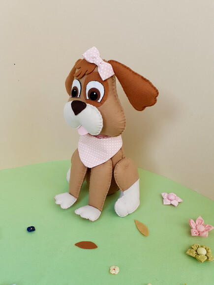 Cachorrinha Mel em Feltro