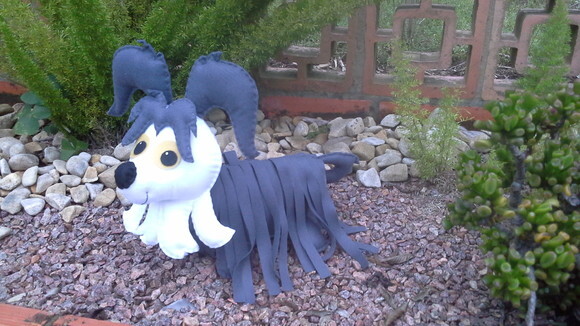Cachorro Lobinho de Vampirina em feltro