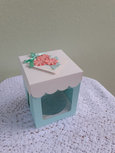Caixa decorada para caneca