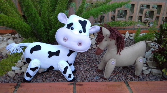 Cavalo e Vaquinha em Feltro
