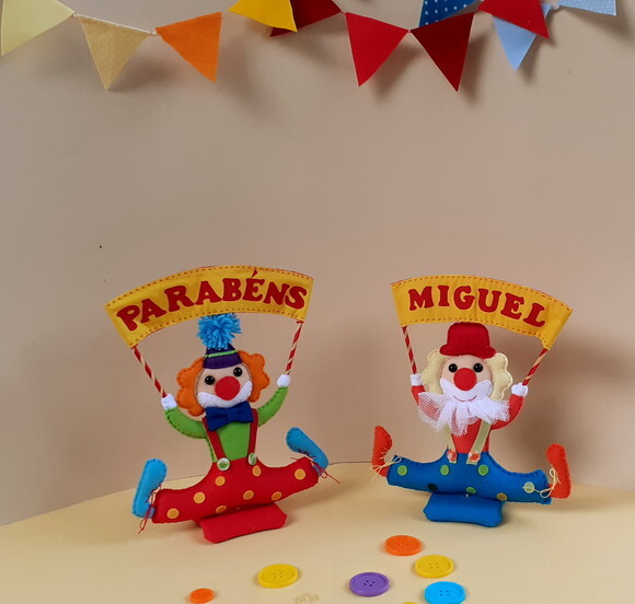 Centro de Mesa Palhaços com Faixa