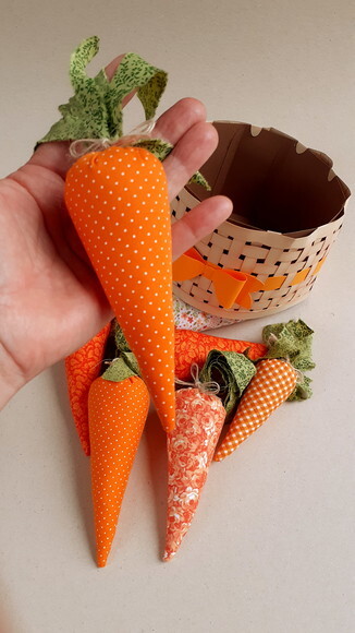 Cesto com Cenouras da Páscoa Papel e Tecido