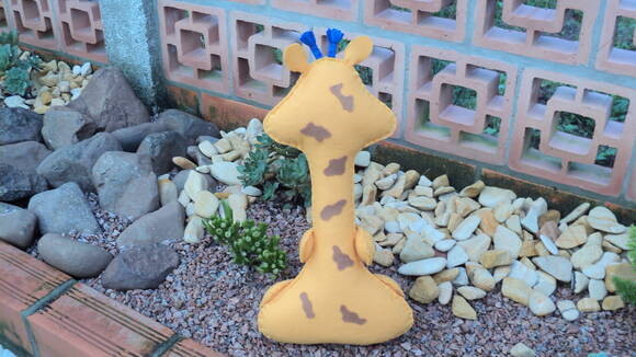 D. Girafa da Turma da Galinha Pintadinha