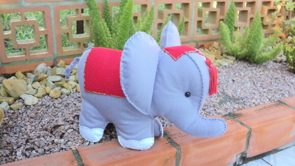Elefante em Feltro