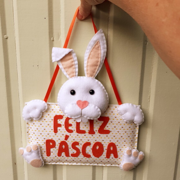 Enfeite de Porta Coelho Feliz Páscoa em Feltro