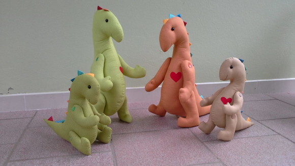 Família Dinossauro de Pano 04 Peças
