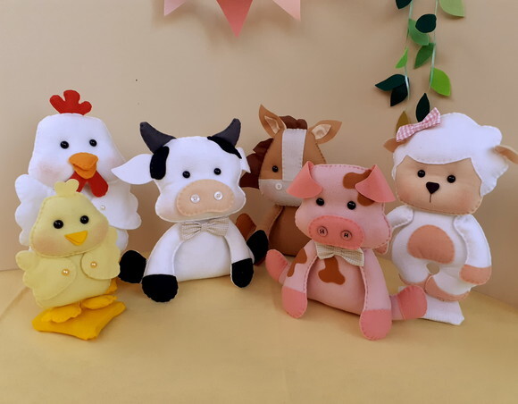 Fazendinha Candy Color em Feltro 06 Peças