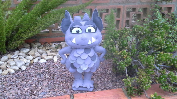 Gárgula Gregoria de Vampirina em Feltro
