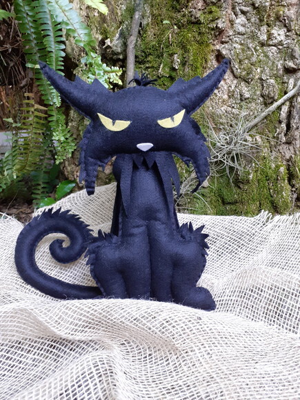 Gato Preto em Feltro