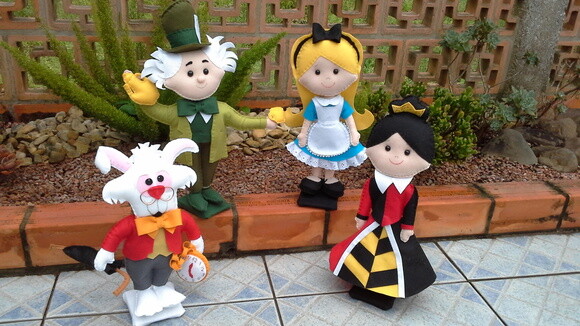 Kit Alice no País das Maravilhas 3