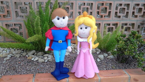 Kit Aurora e Príncipe Phillip