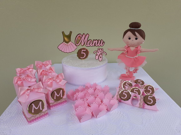 Kit Bailarina em Feltro/papel 29 Peças